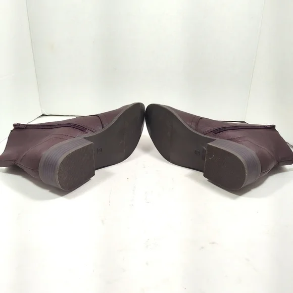 Old Navy Western style vegan leather brown ankle boots Size: 5 - Picture 5 of 5